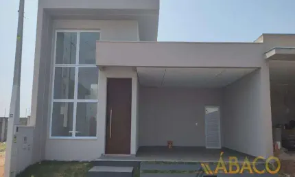 Casa para venda em Jardim Jockey Clube de 148.00m² com 3 Quartos, 1 Suite e 4 Garagens