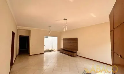 Casa para venda em Jardim Jockey Clube de 140.00m² com 3 Quartos, 1 Suite e 4 Garagens