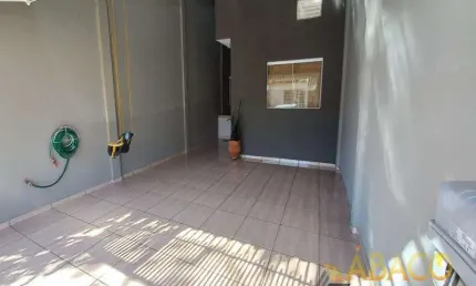 Casa para venda em Vila Rancho Velho de 54.00m² com 2 Quartos e 2 Garagens