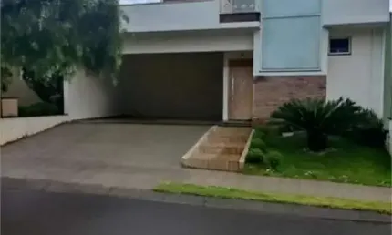 Casa para venda em Jardim Jockey Clube de 260.00m² com 3 Quartos, 3 Suites e 2 Garagens