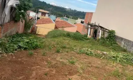 Terreno à venda na Cidade Aracy, São Carlos 
