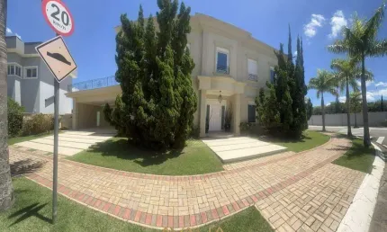 Casa de Condomínio para alugar em Jardim Maison Du Parc de 790.00m² com 4 Quartos, 4 Suites e 6 Garagens