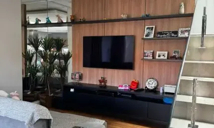 Sobrado para venda em Jardim Das Acácias de 168.00m² com 3 Quartos, 1 Suite e 4 Garagens