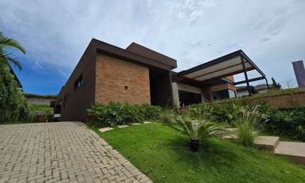 Casa para venda em Residencial Village Ipanema 1 de 1100.00m² com 3 Quartos, 3 Suites e 6 Garagens