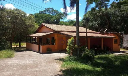 Fazenda / Sítio para venda em Centro de 300.00m² com 2 Quartos
