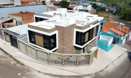 Sobrado para venda em Jardim Ypê de 190.00m² com 3 Quartos, 1 Suite e 2 Garagens
