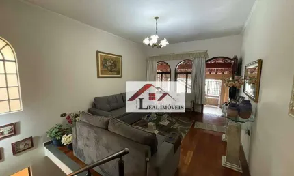 Sobrado para venda em Vila Nossa Senhora Das Vitórias de 228.00m² com 3 Quartos, 2 Suites e 2 Garagens