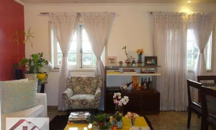 Casa de Condomínio para venda em Jardim Valdibia de 160.00m² com 4 Quartos, 2 Suites e 2 Garagens