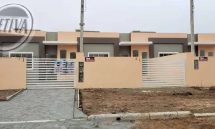 Casa para venda em Guaratuba de 57.00m² com 2 Quartos, 1 Suite e 1 Garagem