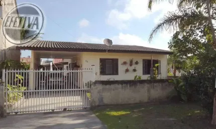 Casa para venda em Guaratuba de 120.00m² com 3 Quartos e 2 Garagens