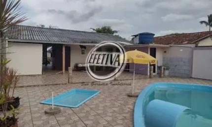 Casa para venda em Guaratuba de 138.00m² com 2 Quartos e 4 Garagens