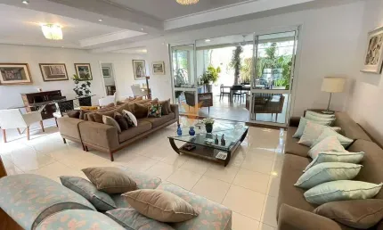 Casa para venda em Tamboré de 460.00m² com 4 Quartos, 4 Suites e 4 Garagens