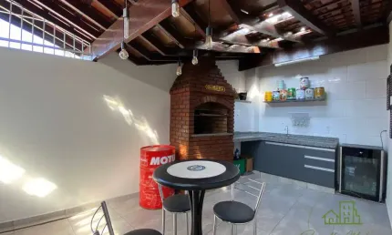Casa para venda em Jardim Chácara Dos Pinheiros de 121.00m² com 3 Quartos, 1 Suite e 2 Garagens