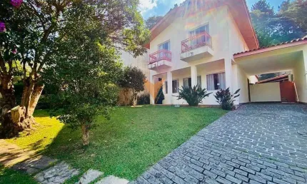 Casa para venda em Jardim Bolívia de 312.00m² com 4 Quartos, 2 Suites e 3 Garagens