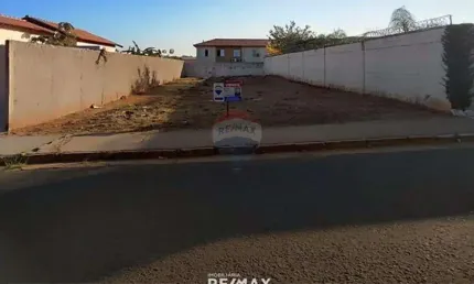 Terreno à venda na Rua Minas Gerais, Vila Militar, Lins