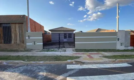 Casa para venda em Jardim Botucatu (rubião Júnior) de 45.00m² com 2 Quartos