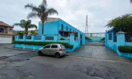 Sobrado para venda em Limoeiro de 50.00m² com 2 Quartos e 1 Garagem