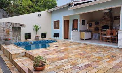 Casa de Condomínio para venda em Itapeti de 220.00m² com 3 Quartos, 3 Suites e 4 Garagens