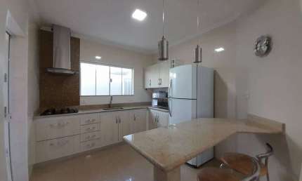 Casa para venda em Residencial Ouro Verde de 180.00m² com 3 Quartos, 1 Suite e 2 Garagens