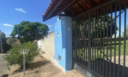 Chácara para venda em Park Residencial Convívio de 250.00m² com 5 Quartos, 1 Suite e 4 Garagens