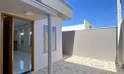 Casa para venda em Residencial Lívia de 156.00m² com 3 Quartos, 1 Suite e 2 Garagens