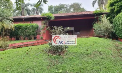 Casa de Condomínio para venda em Granja Viana de 235.00m² com 3 Quartos, 1 Suite e 4 Garagens