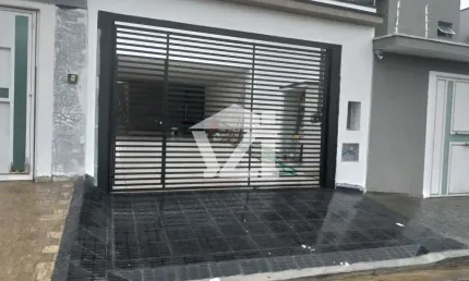 Sobrado para venda em Vila Nova Socorro de 165.00m² com 3 Quartos, 1 Suite e 4 Garagens