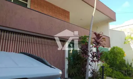 Sobrado para venda em Lagoa Seca de 266.00m² com 3 Quartos, 1 Suite e 5 Garagens