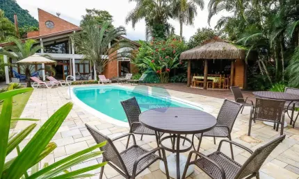 Casa para venda em Praia Dura de 412.00m² com 5 Quartos, 5 Suites e 5 Garagens