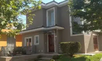 Casa para venda em Suru de 217.00m² com 3 Quartos, 1 Suite e 2 Garagens