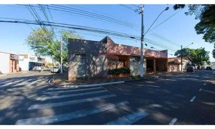 Casa para venda em Centro de 351.60m² com 3 Quartos e 4 Garagens