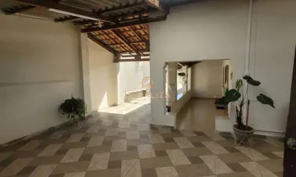 Casa para venda em Primeiro De Maio de 235.00m² com 2 Quartos e 2 Garagens