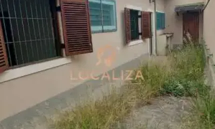 Casa para venda e aluguel em Centro de 300.00m² com 3 Quartos, 1 Suite e 3 Garagens