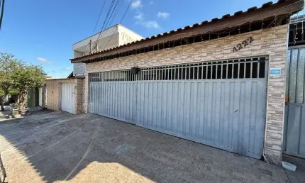 Casa para venda em Parque Residencial Vila União de 200.00m² com 3 Quartos, 1 Suite e 2 Garagens