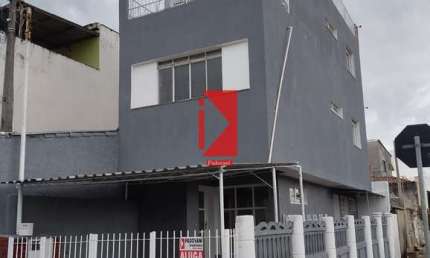 Sobrado para alugar em Vila Hortência de 200.00m² com 3 Quartos e 2 Garagens
