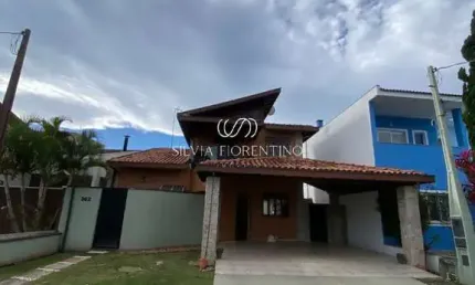 Casa para venda em Piracangaguá de 150.00m² com 2 Quartos, 2 Suites e 2 Garagens
