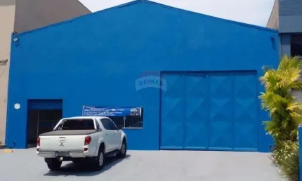 Prédio Comercial para alugar em Alphaville Industrial de 500.00m² com 10 Garagens