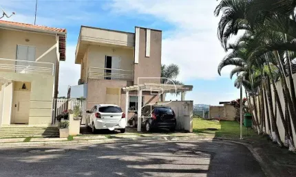 Casa de Condomínio para venda em Granja Viana de 104.00m² com 3 Quartos, 1 Suite e 2 Garagens