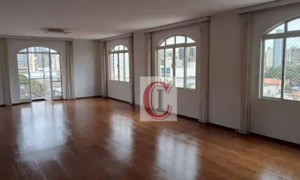 Apartamento para venda e aluguel em Centro de 250.00m² com 4 Quartos, 1 Suite e 3 Garagens