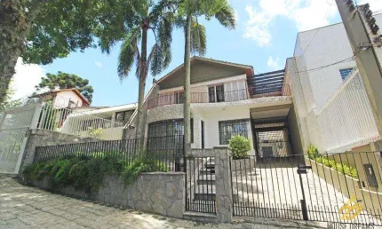 Prédio Comercial para alugar em Hugo Lange de 550.00m² com 4 Quartos e 2 Garagens