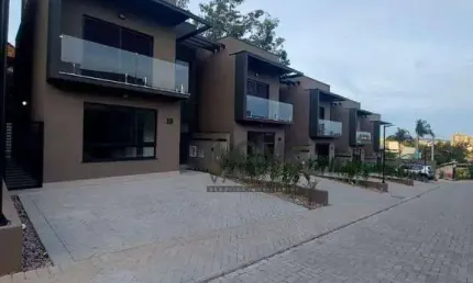 Casa de Condomínio para venda e aluguel em Jardim Paiquerê de 145.00m² com 3 Quartos, 3 Suites e 2 Garagens