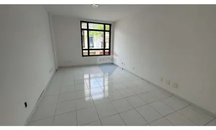 Sala Comercial para alugar em Barra Da Tijuca de 33.00m² com 1 Garagem