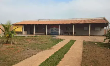 Chácara para venda em Parque Dom Pedro de 1850.00m² com 3 Quartos e 6 Garagens