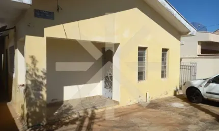 Casa para venda em Parque Industrial de 117.00m² com 3 Quartos e 3 Garagens