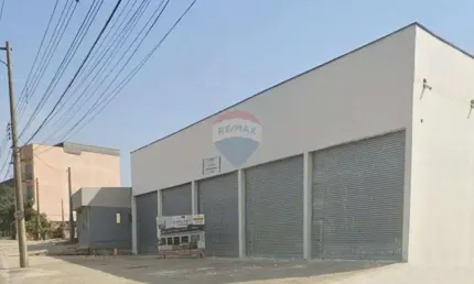 Galpão / Depósito / Armazém para alugar em Vila Lavínia de 330.00m²
