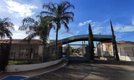 Sobrado para venda em Vila Militar de 53.87m² com 2 Quartos e 1 Garagem