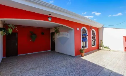 Casa para venda em Jardim Itanguá de 196.00m² com 2 Quartos, 1 Suite e 3 Garagens