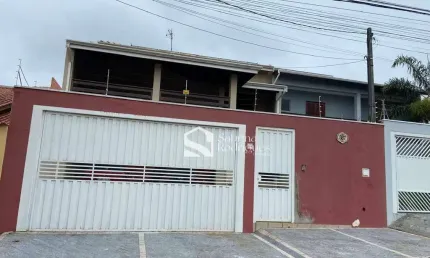 Sobrado para venda em Residencial Monte Verde de 283.00m² com 4 Quartos, 2 Suites e 2 Garagens