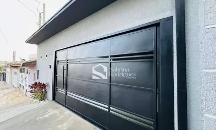 Casa para venda em Jardim Veneza de 113.00m² com 3 Quartos, 1 Suite e 2 Garagens