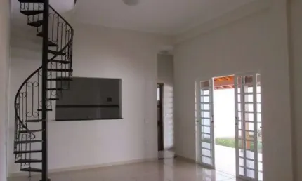 Sobrado para venda em Residencial Monte Verde de 123.00m² com 3 Quartos e 6 Garagens